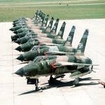 f105_03